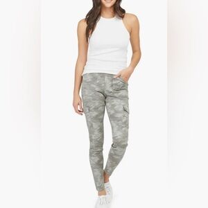 NEW SPANX - Stretch Twill Ankle Cargo Pants
